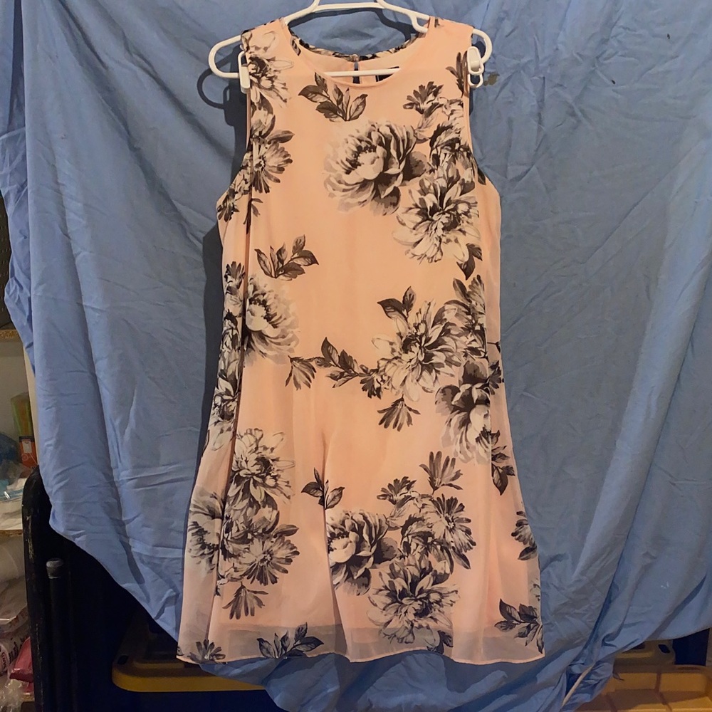 Floral Sleeveless Dress - Light Pink and Black